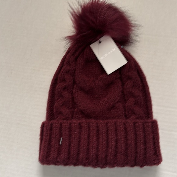 WEST LOOP BURGUNDY POM HAT - Picture 4 of 8